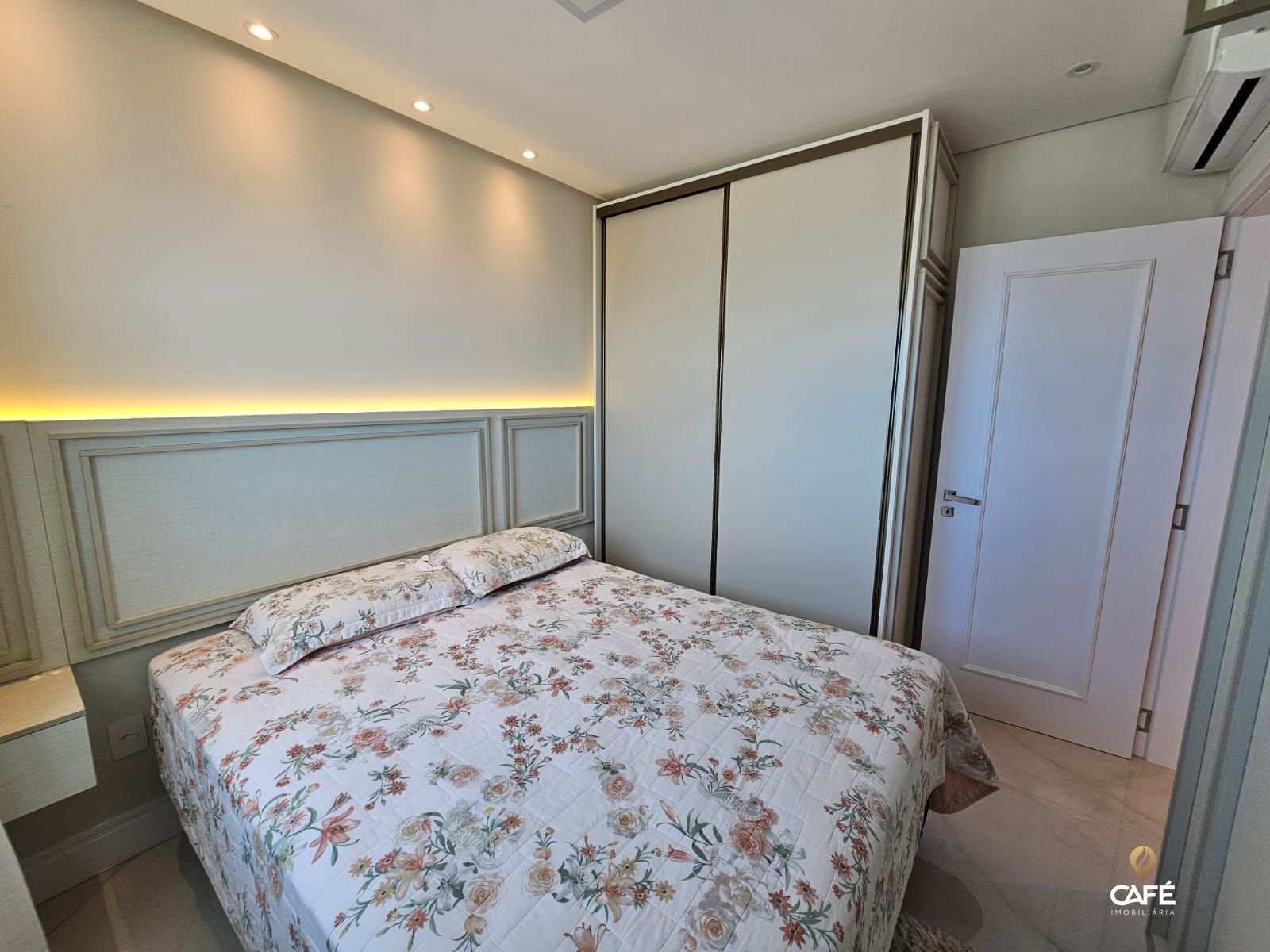 Apartamento à venda com 3 quartos, 87m² - Foto 22