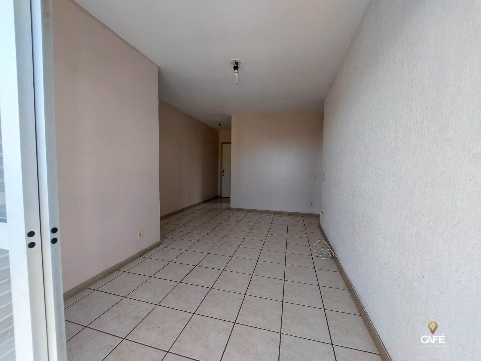 Apartamento à venda com 2 quartos, 66m² - Foto 2