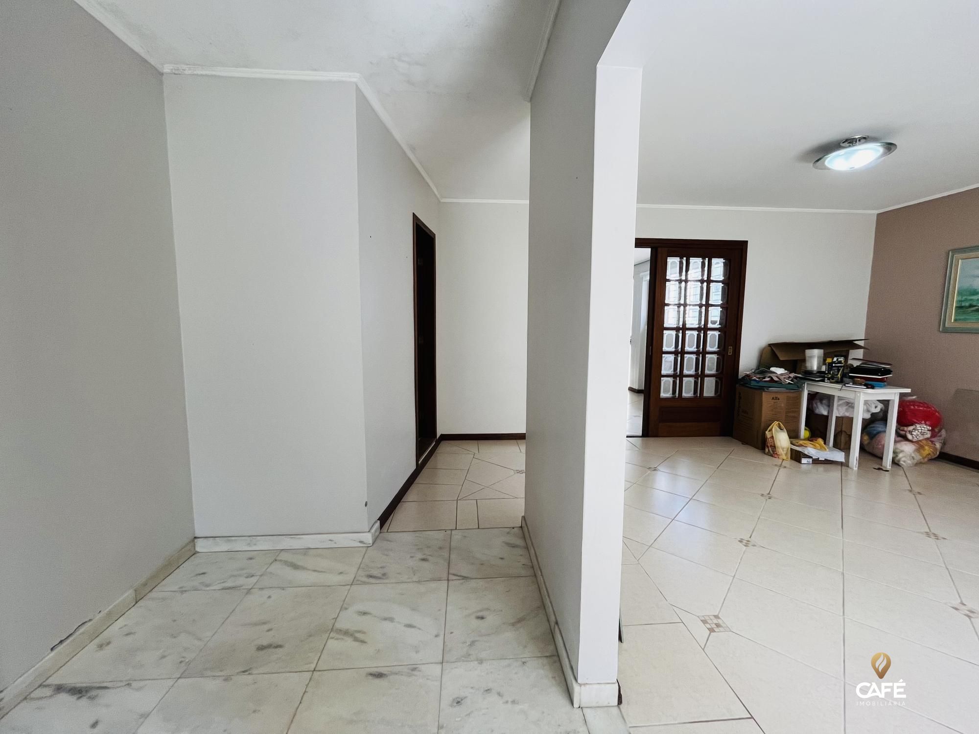 Casa à venda com 6 quartos, 280m² - Foto 8