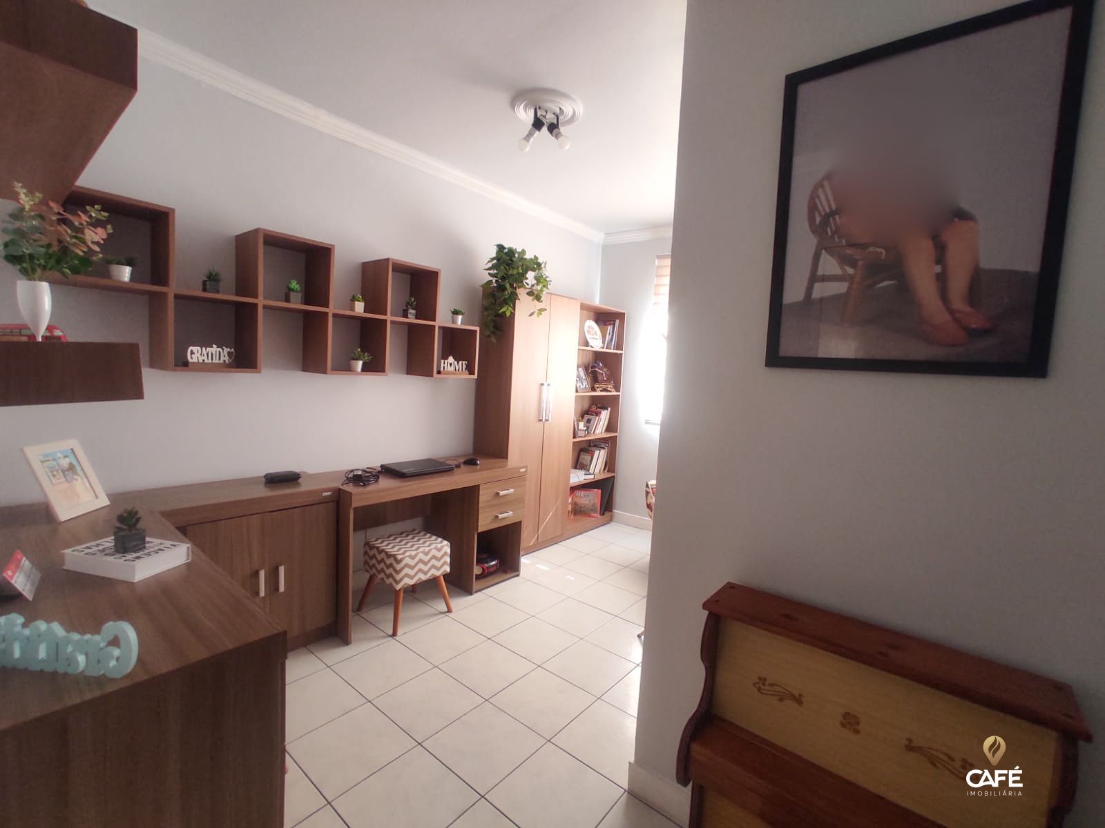 Apartamento à venda com 3 quartos, 103m² - Foto 2