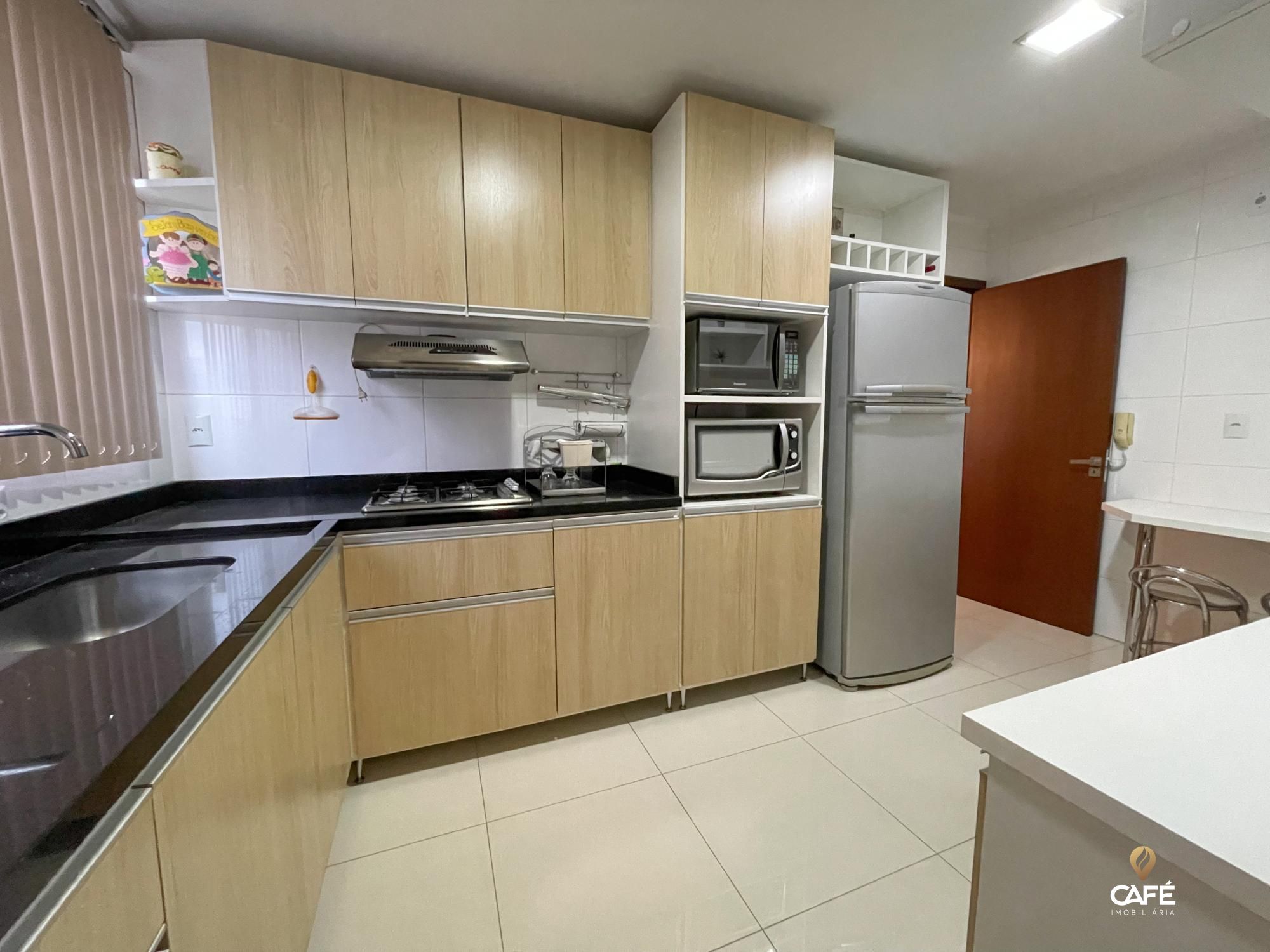 Apartamento à venda com 3 quartos, 131m² - Foto 6