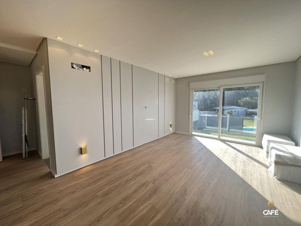 Casa à venda com 3 quartos, 341m² - Foto 4