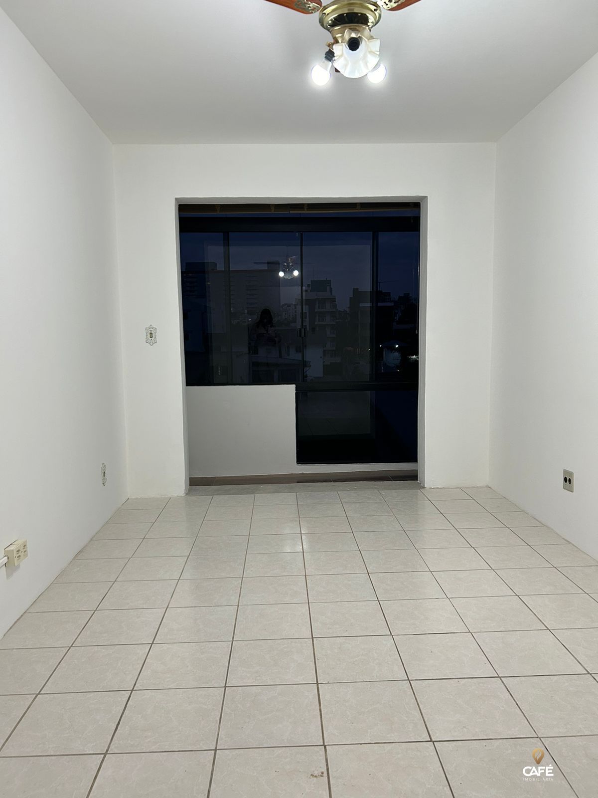 Apartamento à venda com 2 quartos, 65m² - Foto 3