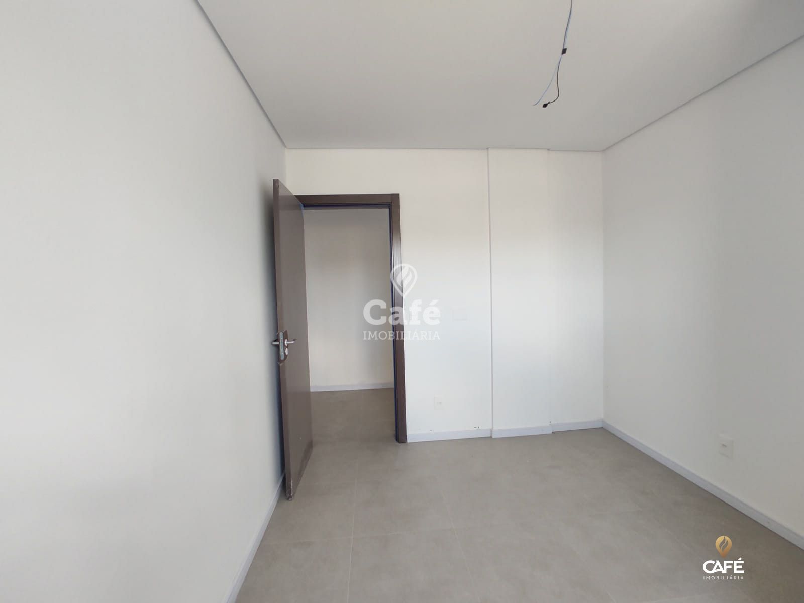 Apartamento à venda com 3 quartos, 100m² - Foto 2