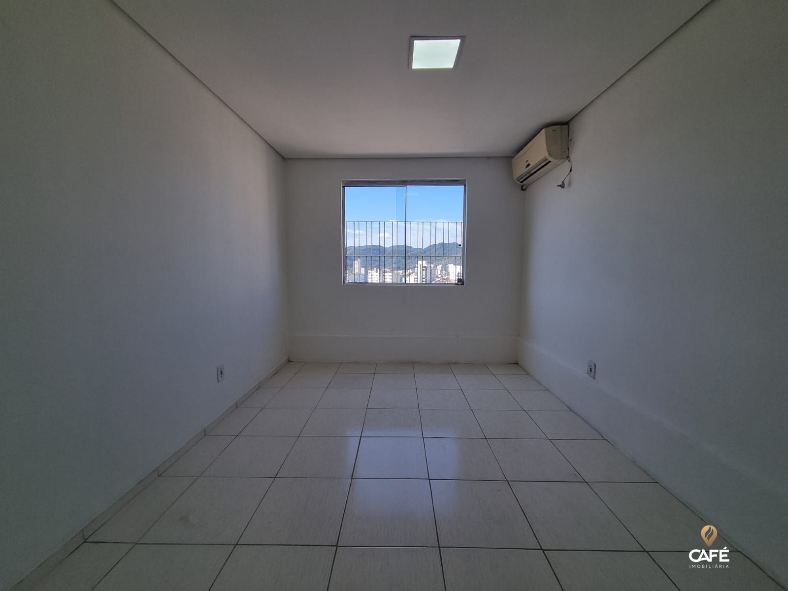 Apartamento à venda com 2 quartos, 95m² - Foto 4