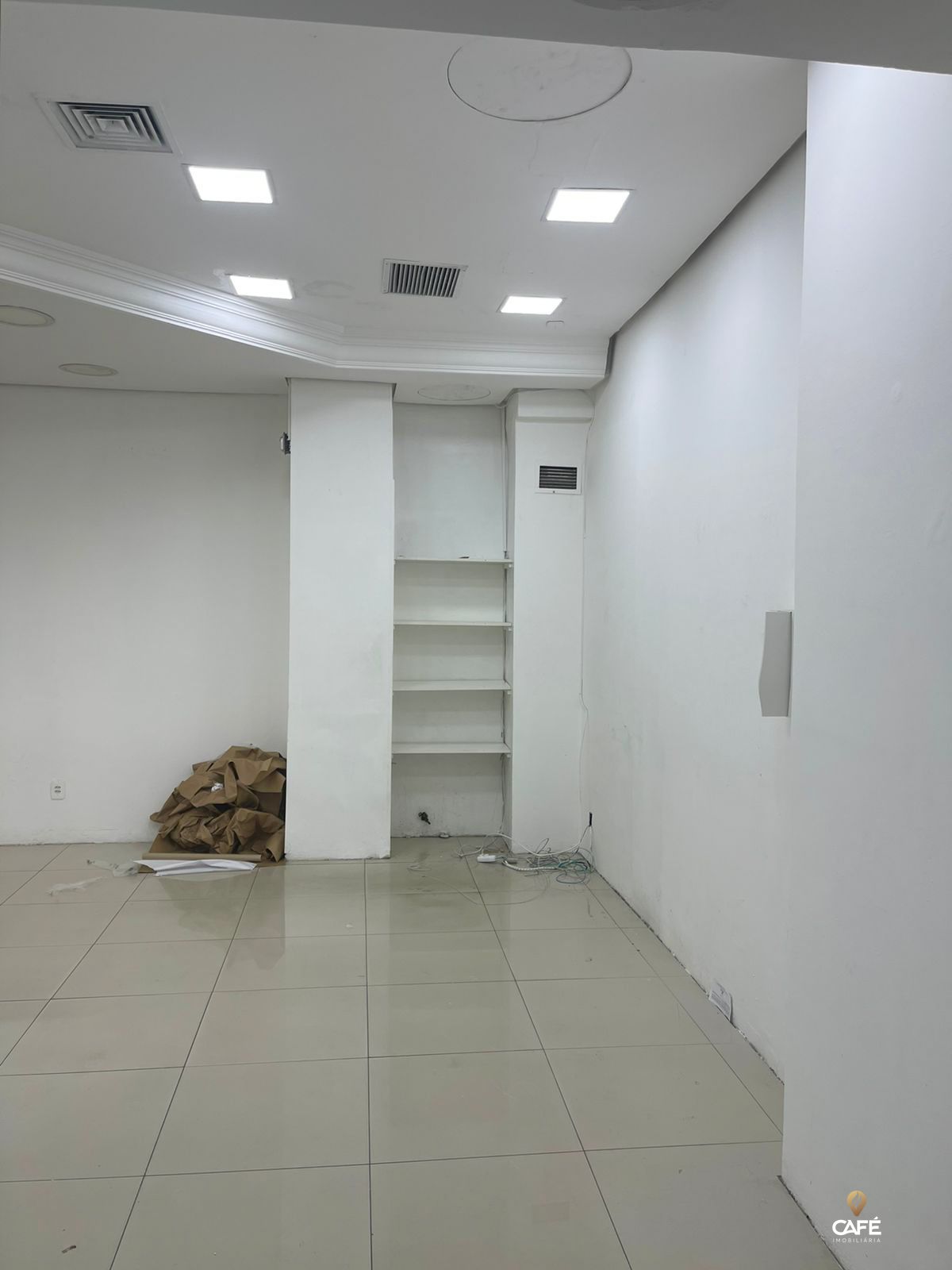 Conjunto Comercial-Sala à venda e aluguel com 1 quarto, 29m² - Foto 3