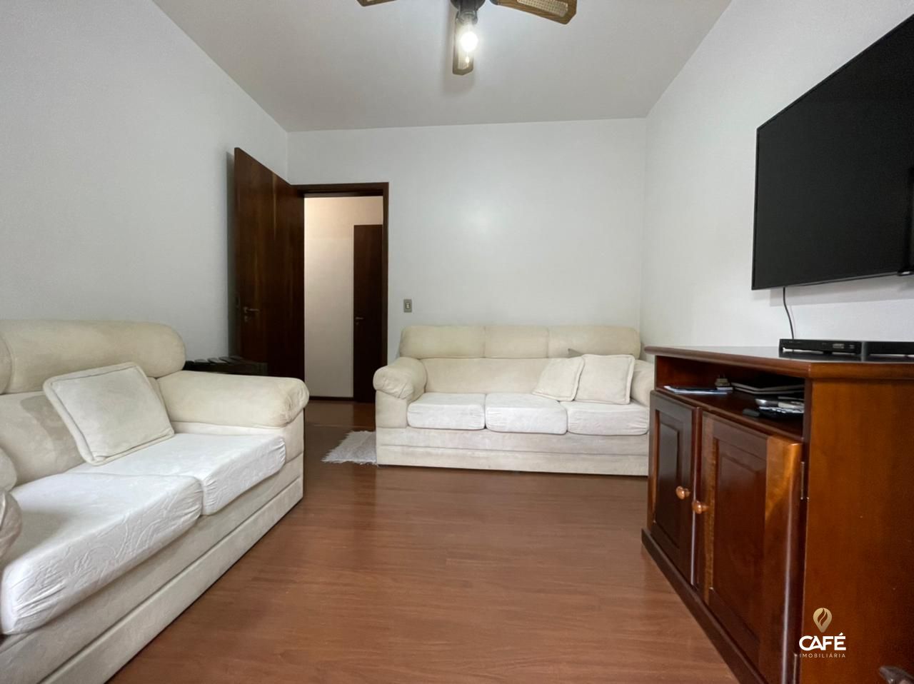 Apartamento à venda com 3 quartos, 130m² - Foto 2