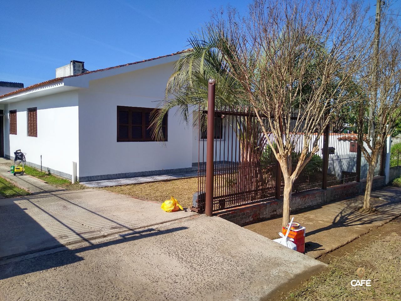 Casa à venda com 3 quartos, 120m² - Foto 1