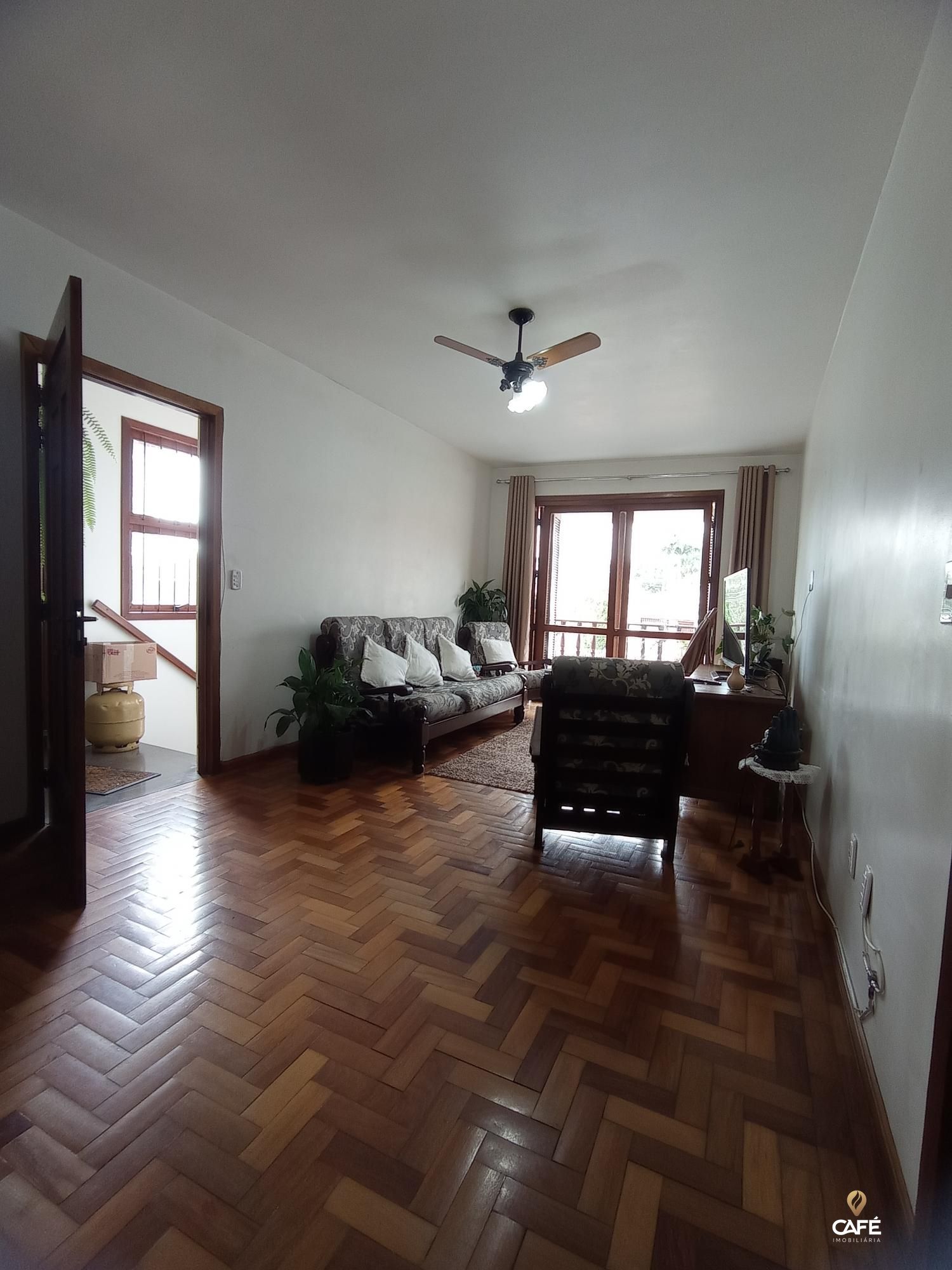 Casa à venda com 6 quartos, 304m² - Foto 11