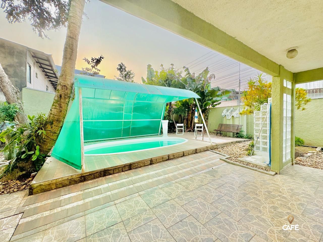 Casa, 3 quartos, 195 m² - Foto 1