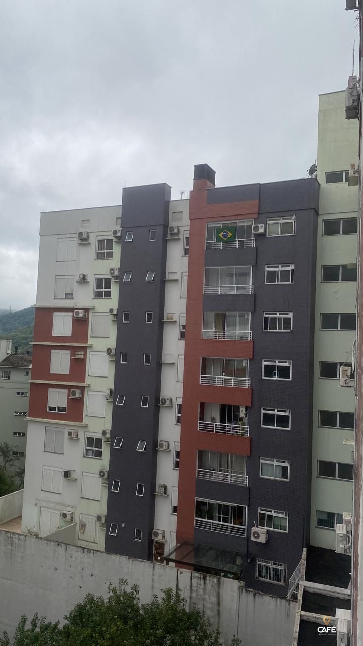 Apartamento à venda com 3 quartos, 126m² - Foto 2