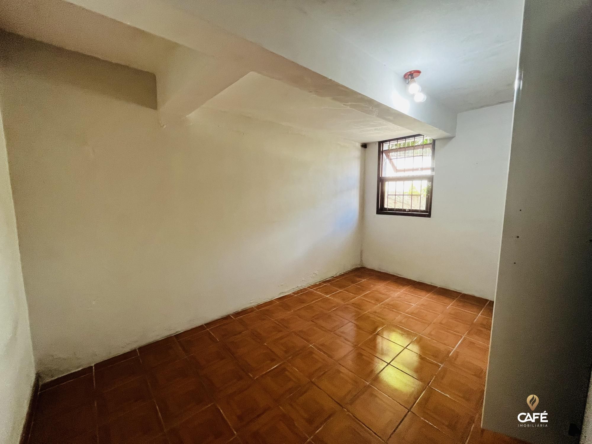 Casa à venda com 6 quartos, 280m² - Foto 34