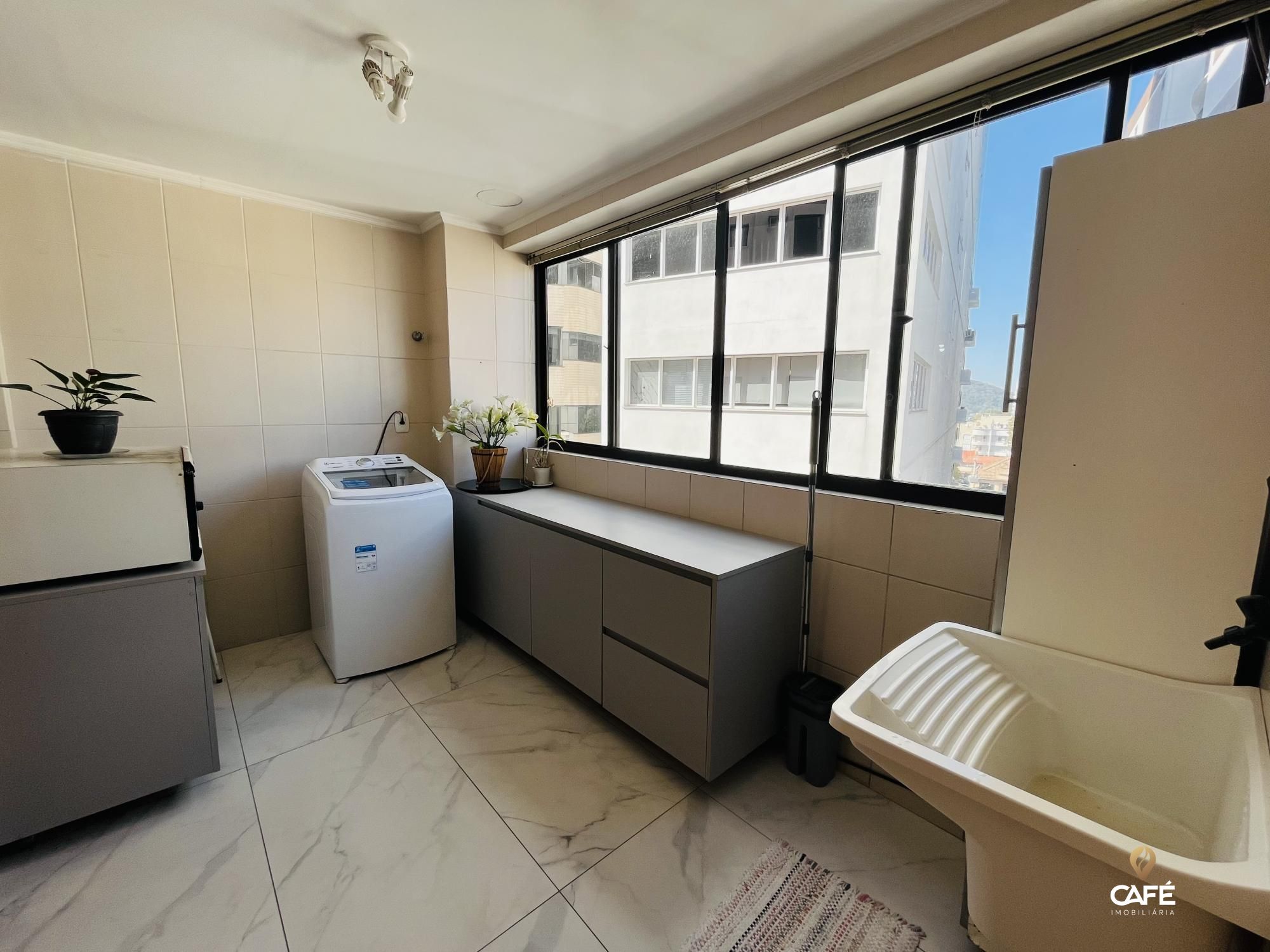 Apartamento à venda com 3 quartos, 173m² - Foto 8