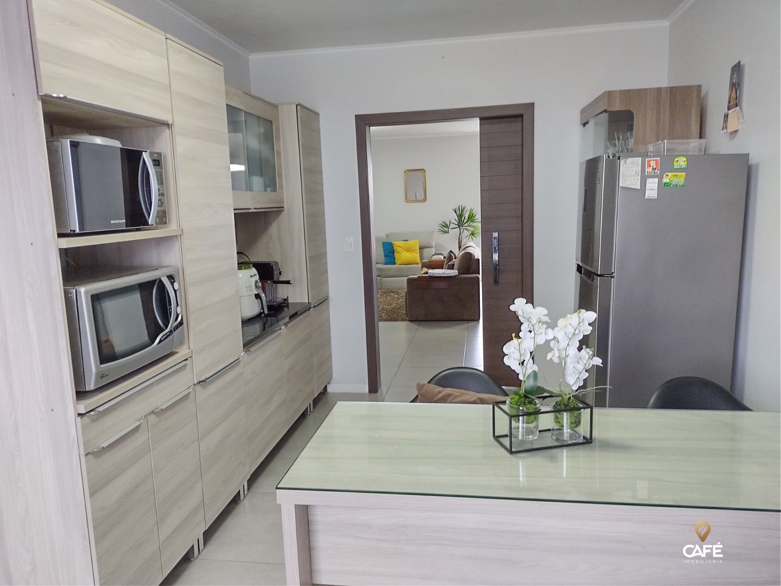 Apartamento à venda com 3 quartos, 140m² - Foto 2