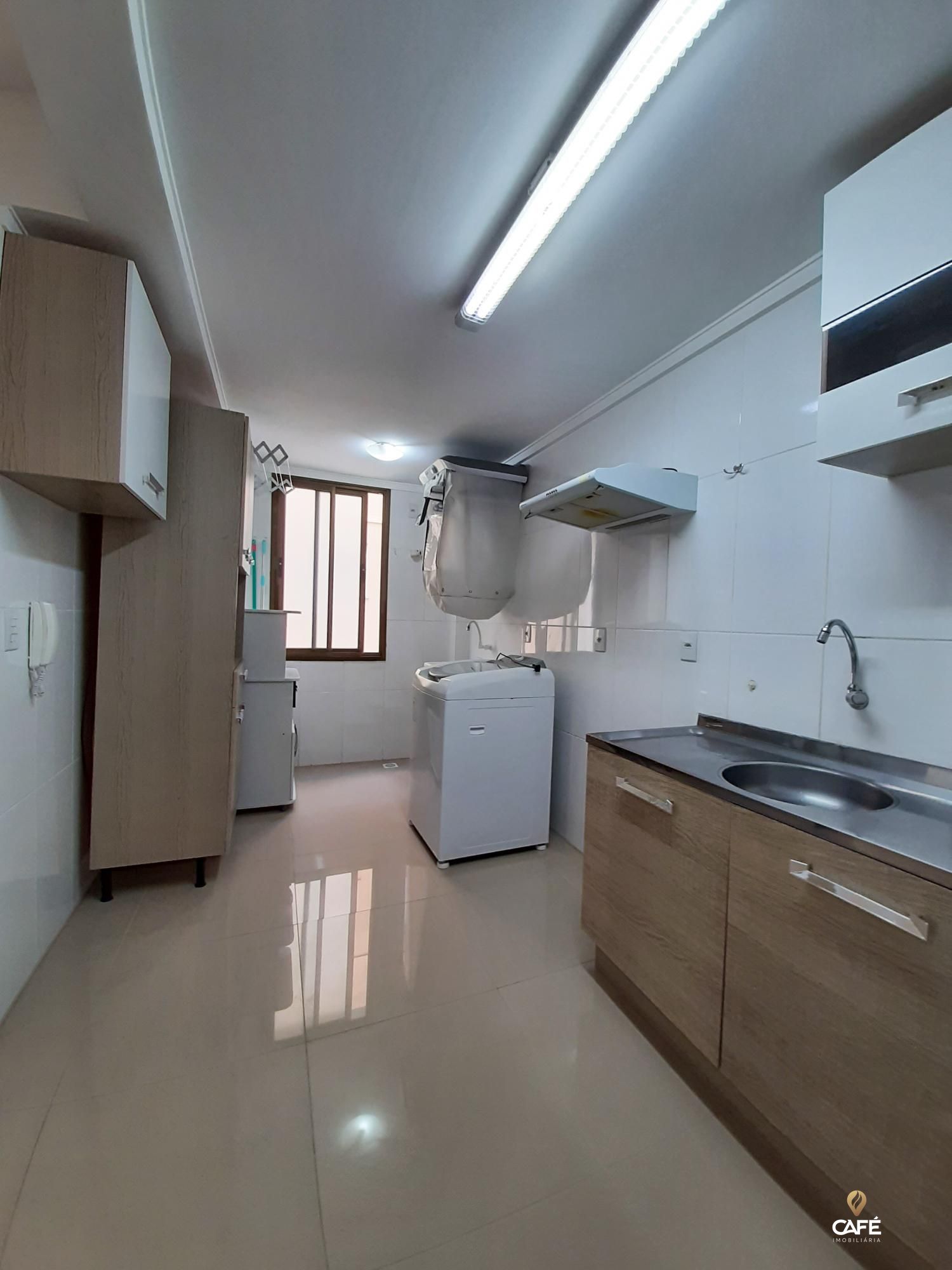 Apartamento à venda com 2 quartos, 67m² - Foto 2