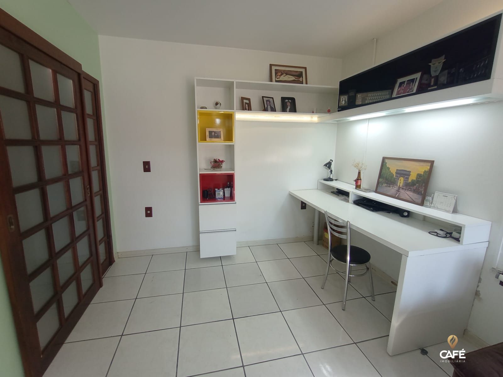 Casa à venda com 3 quartos, 166m² - Foto 4