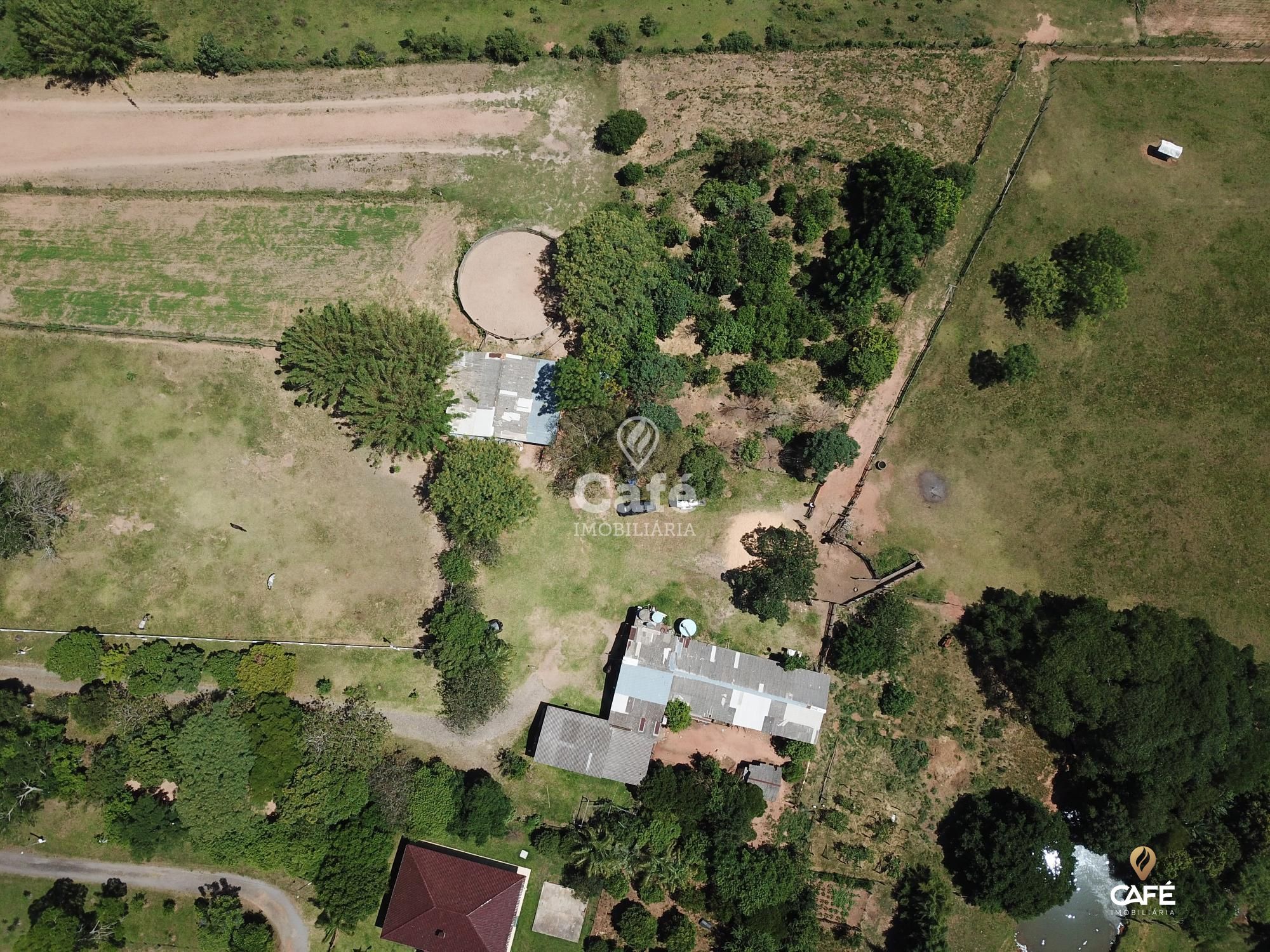 Fazenda à venda com 2 quartos, 180000m² - Foto 9