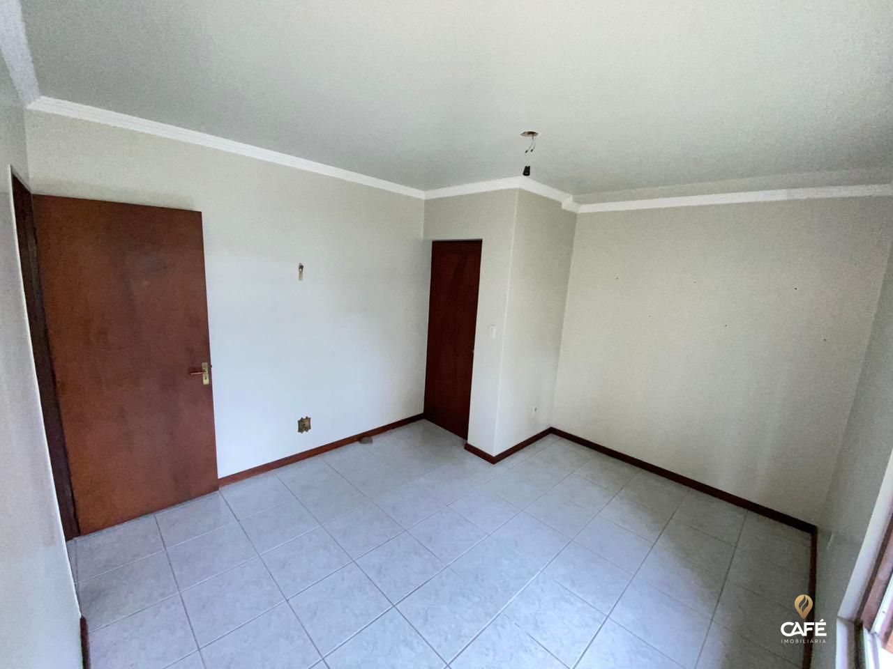 Apartamento à venda com 2 quartos, 81m² - Foto 2