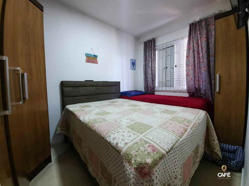 Casa à venda com 2 quartos, 65m² - Foto 9