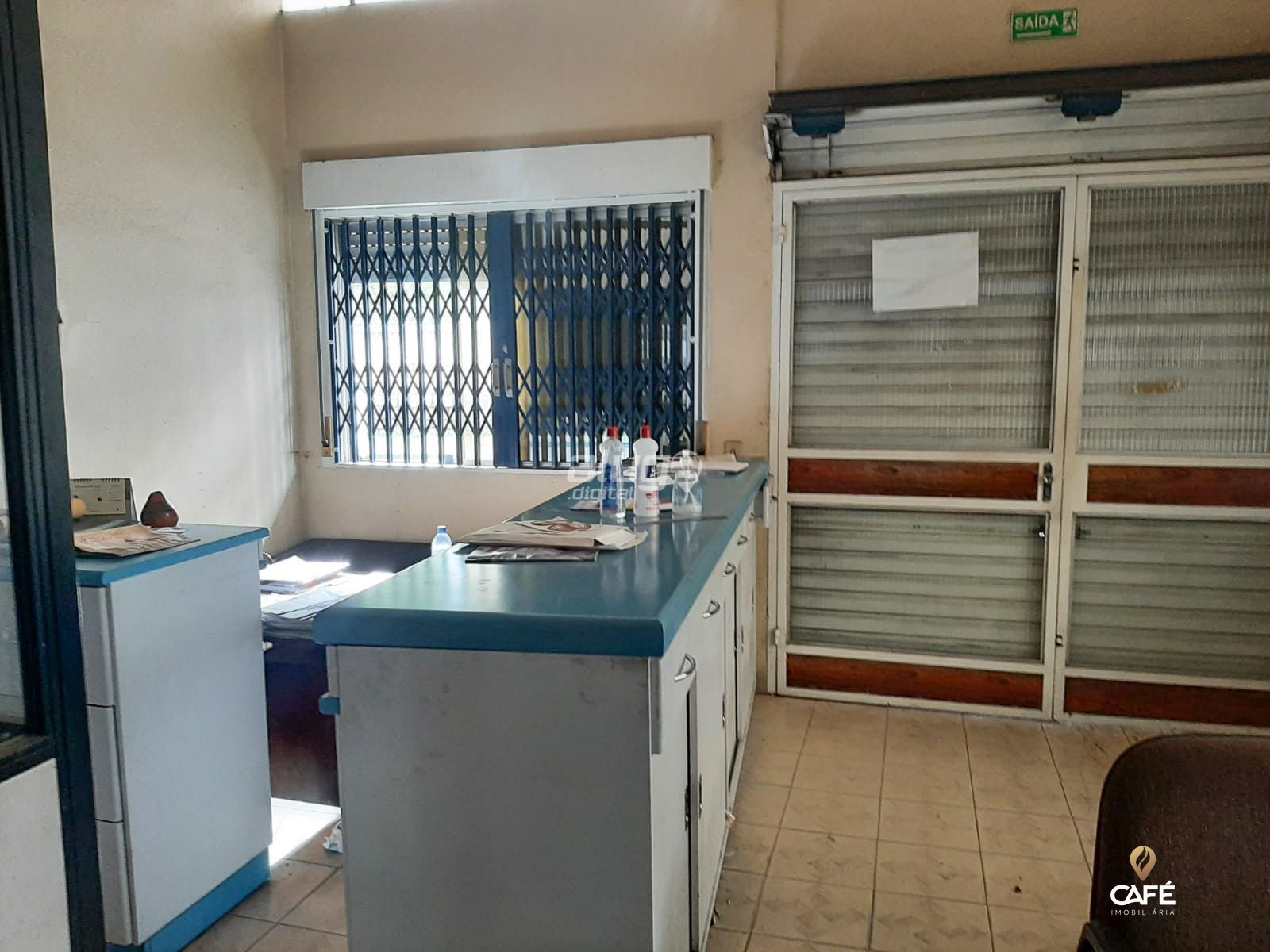 Conjunto Comercial-Sala para alugar com 3 quartos, 250m² - Foto 13