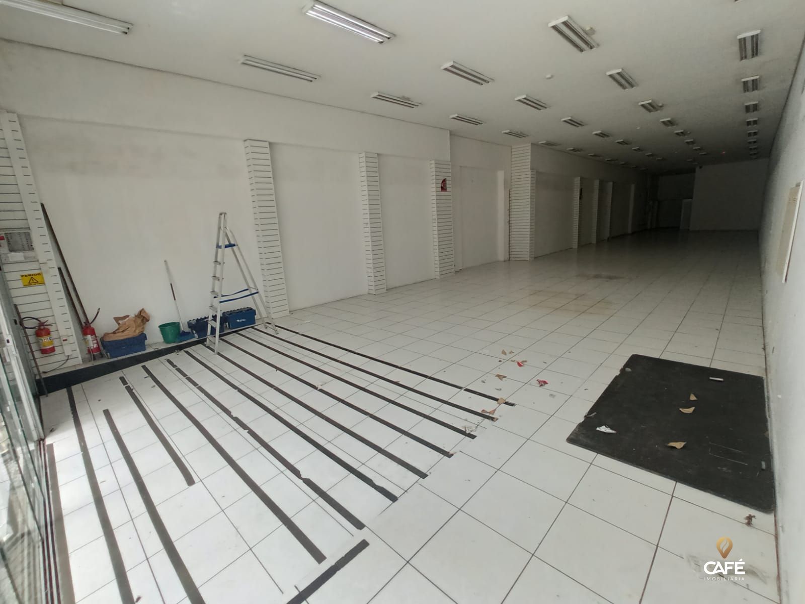 Loja-Salão para alugar com 1 quarto, 420m² - Foto 2