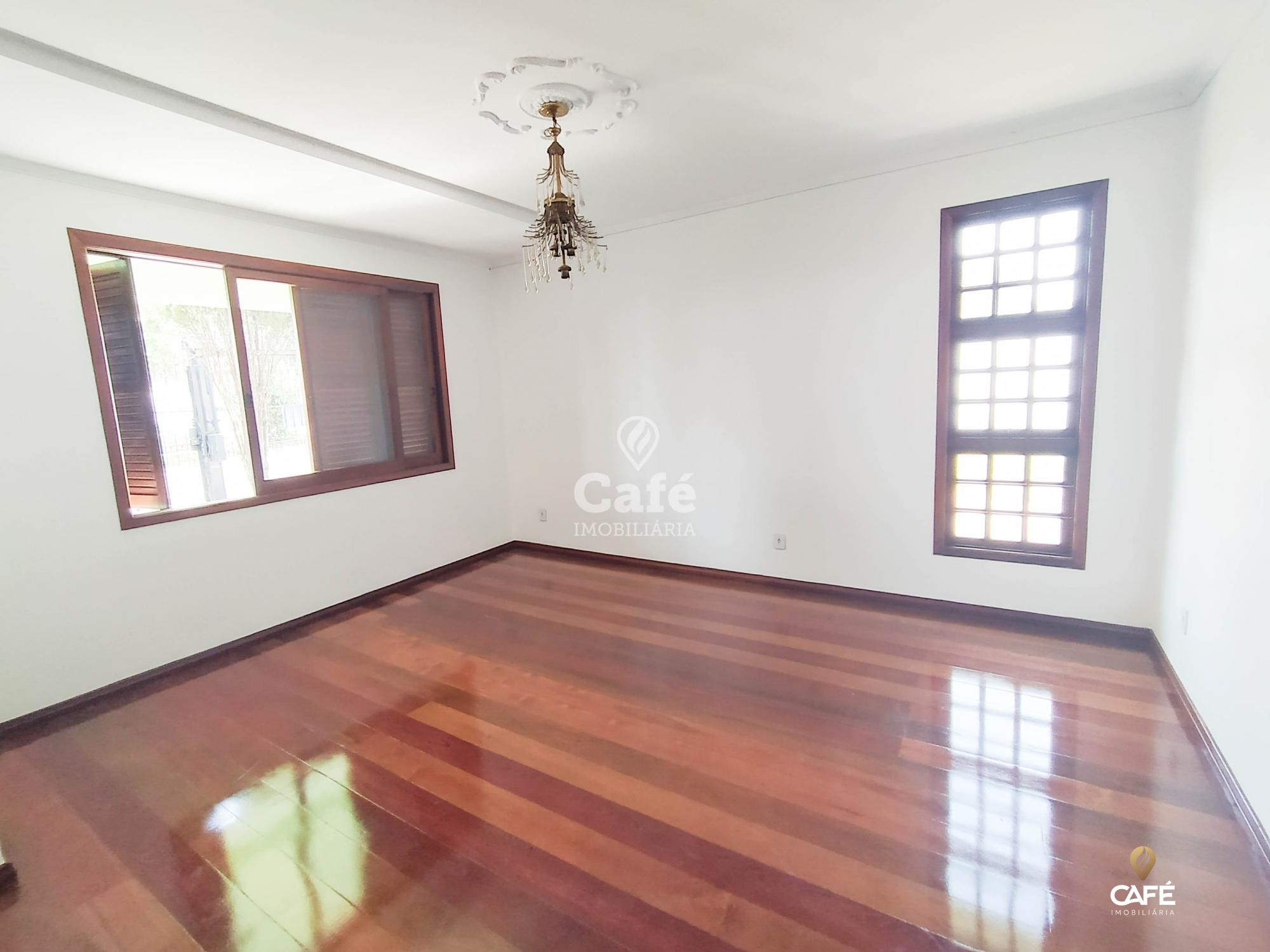 Casa à venda com 3 quartos, 208m² - Foto 3