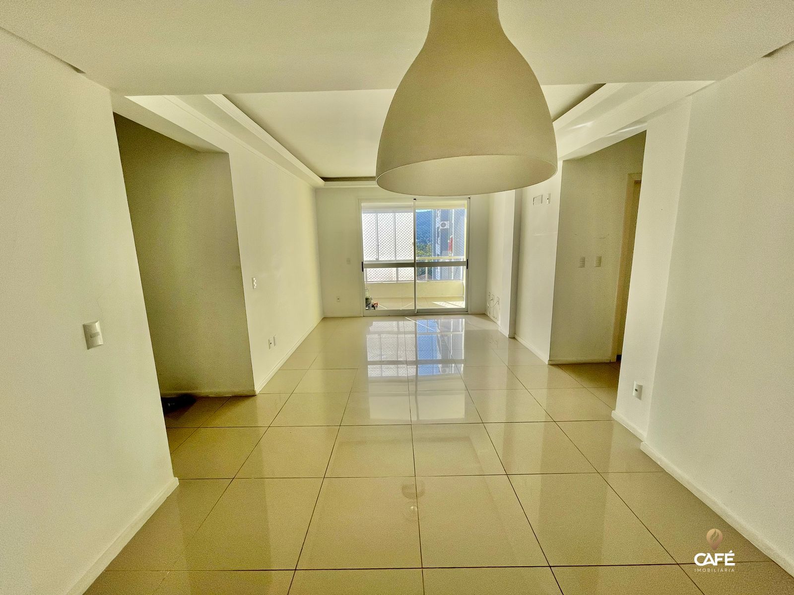 Apartamento à venda com 2 quartos, 85m² - Foto 1