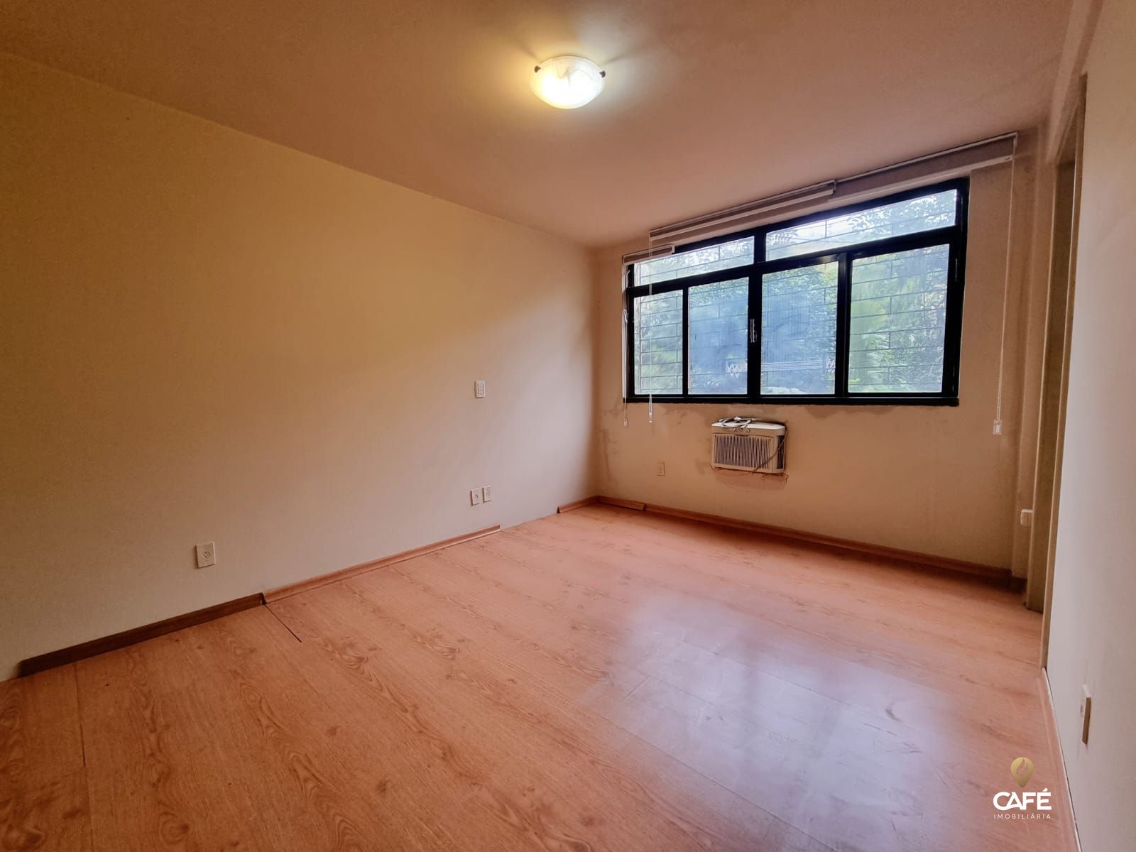 Apartamento à venda com 3 quartos, 113m² - Foto 3