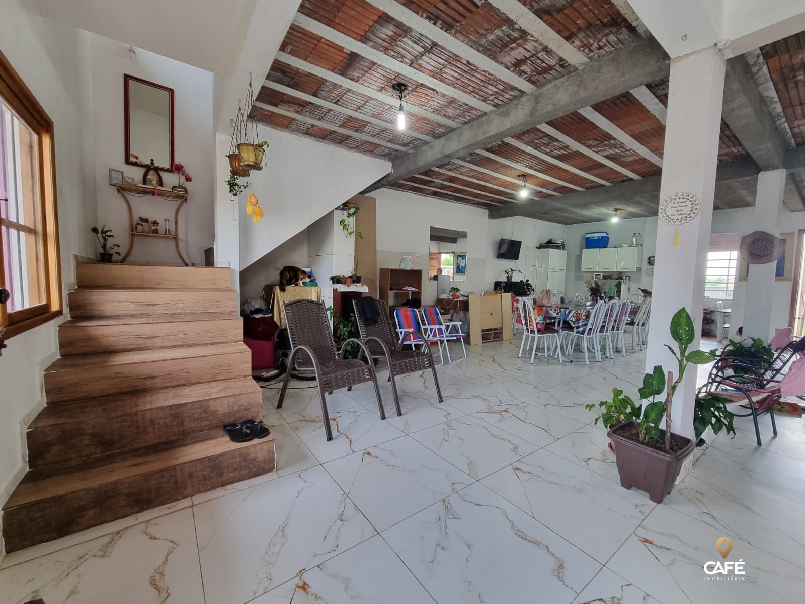 Casa à venda e aluguel com 2 quartos, 180m² - Foto 2