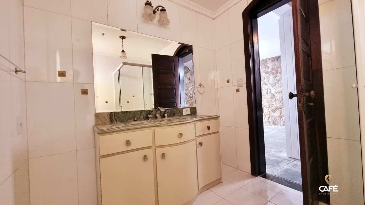 Casa, 3 quartos, 241 m² - Foto 20