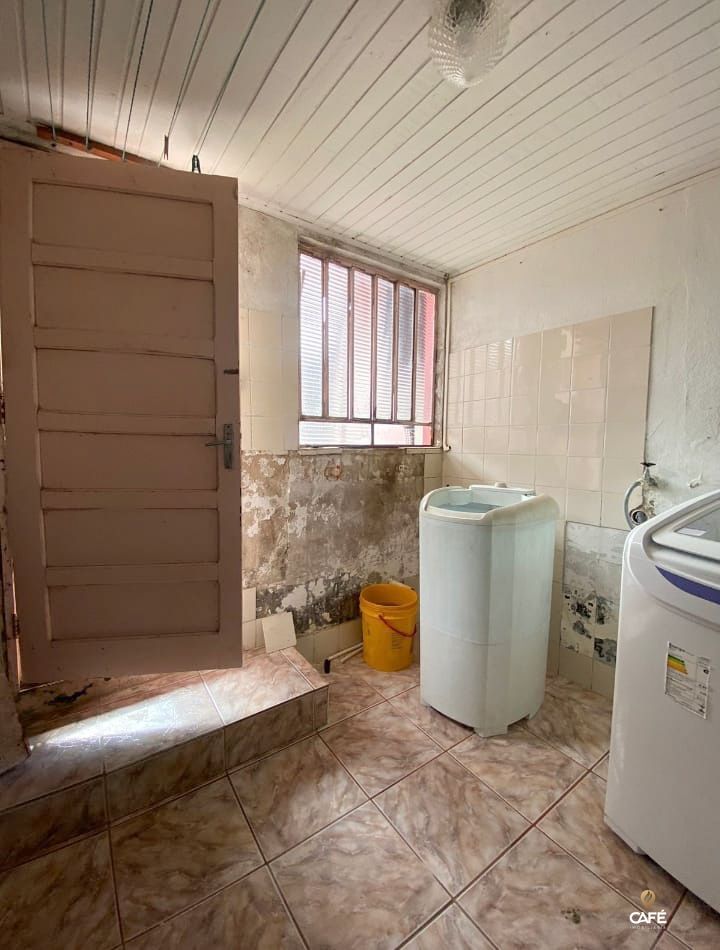 Casa à venda com 4 quartos, 90m² - Foto 15