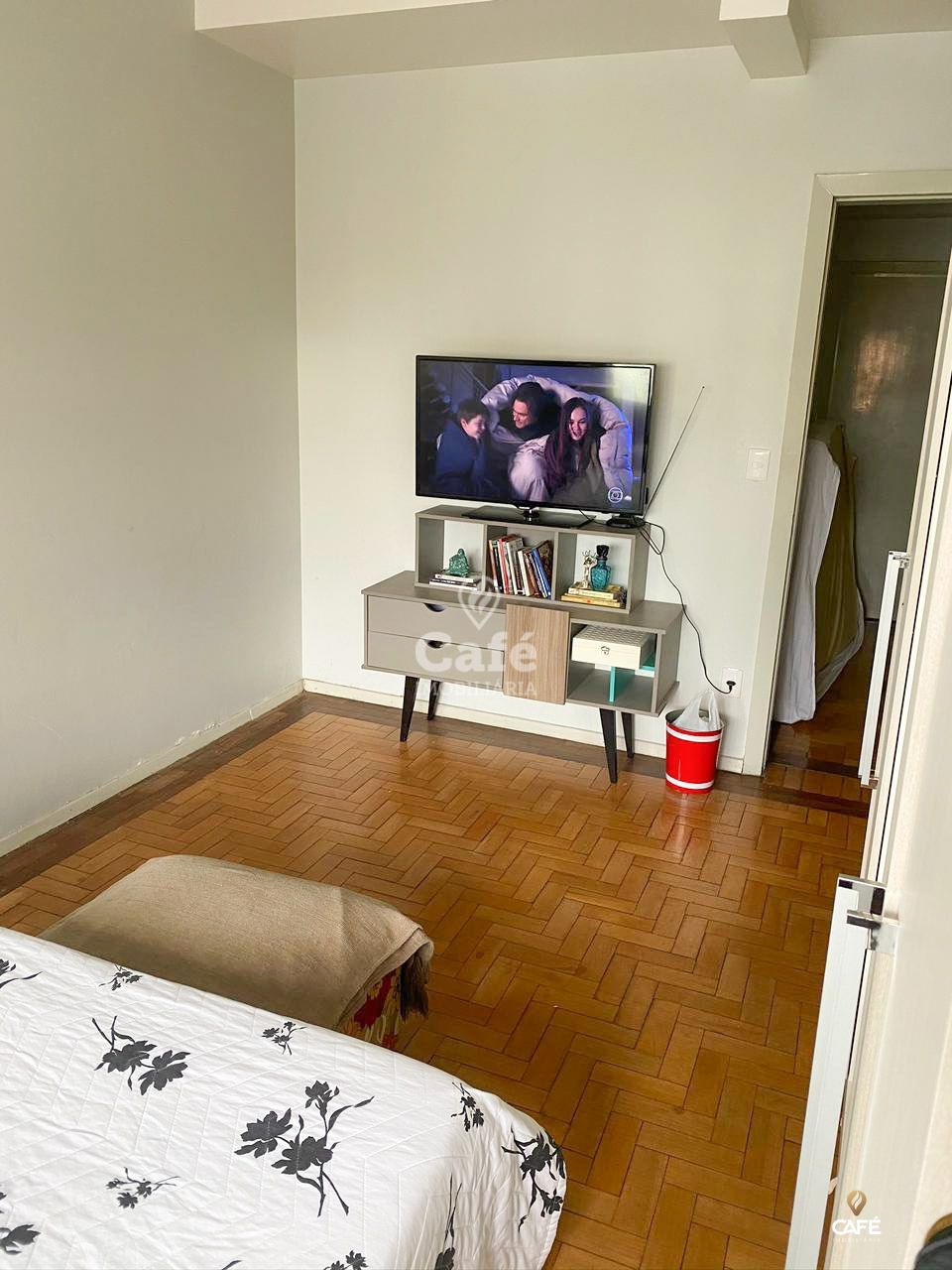 Apartamento à venda com 3 quartos, 123m² - Foto 2