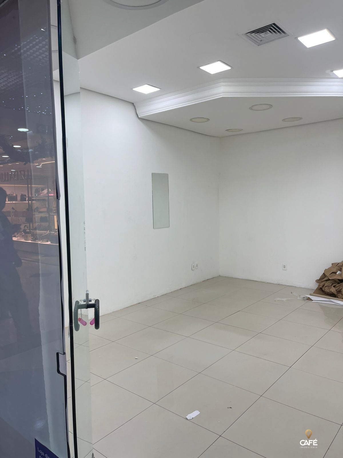 Conjunto Comercial-Sala à venda e aluguel com 1 quarto, 29m² - Foto 4