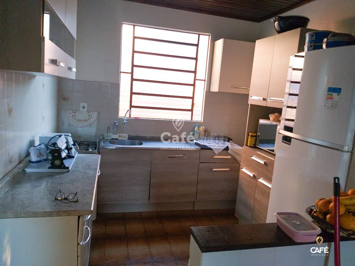 Casa à venda com 2 quartos, 88m² - Foto 8