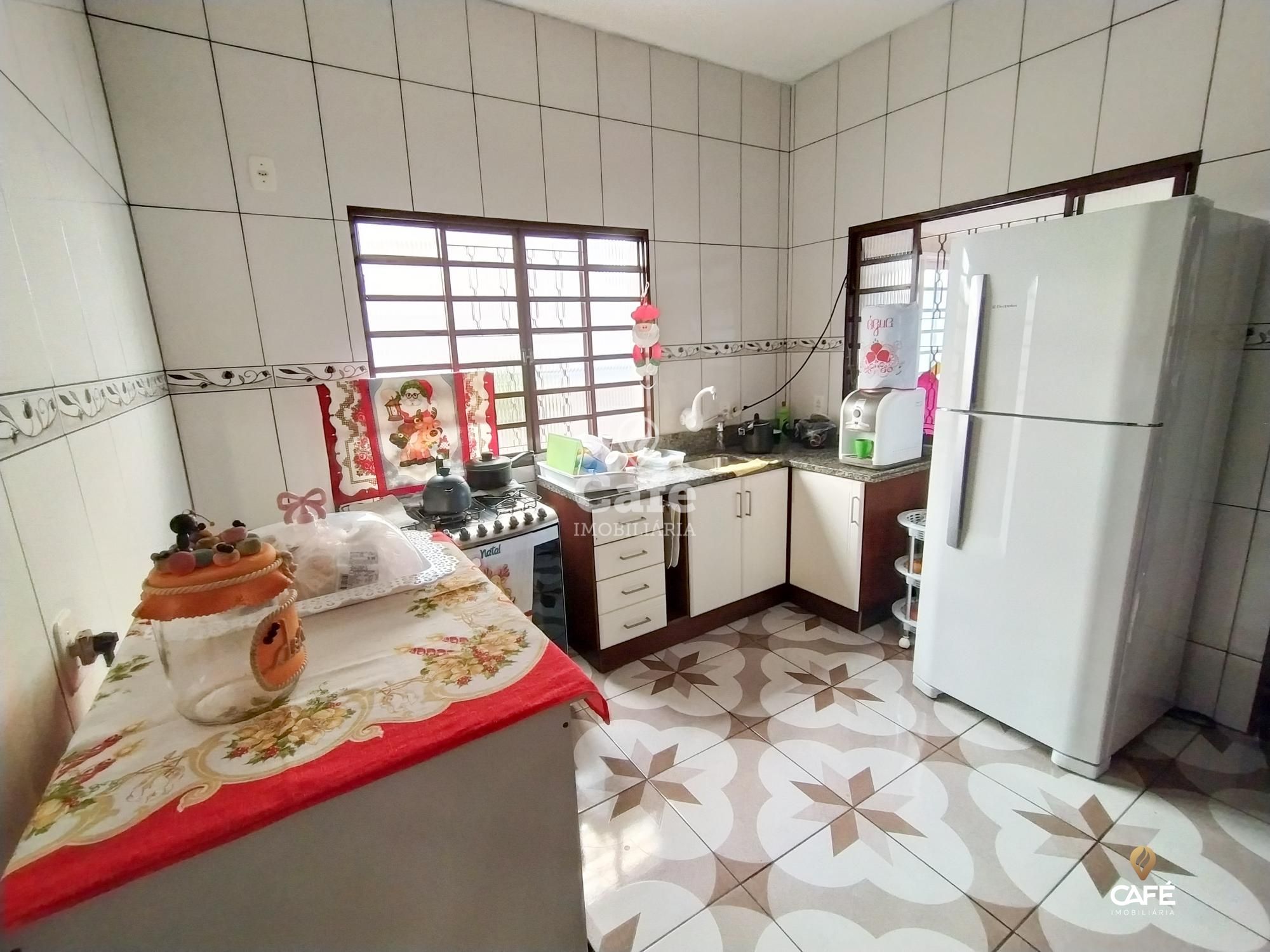 Casa à venda com 3 quartos, 173m² - Foto 4