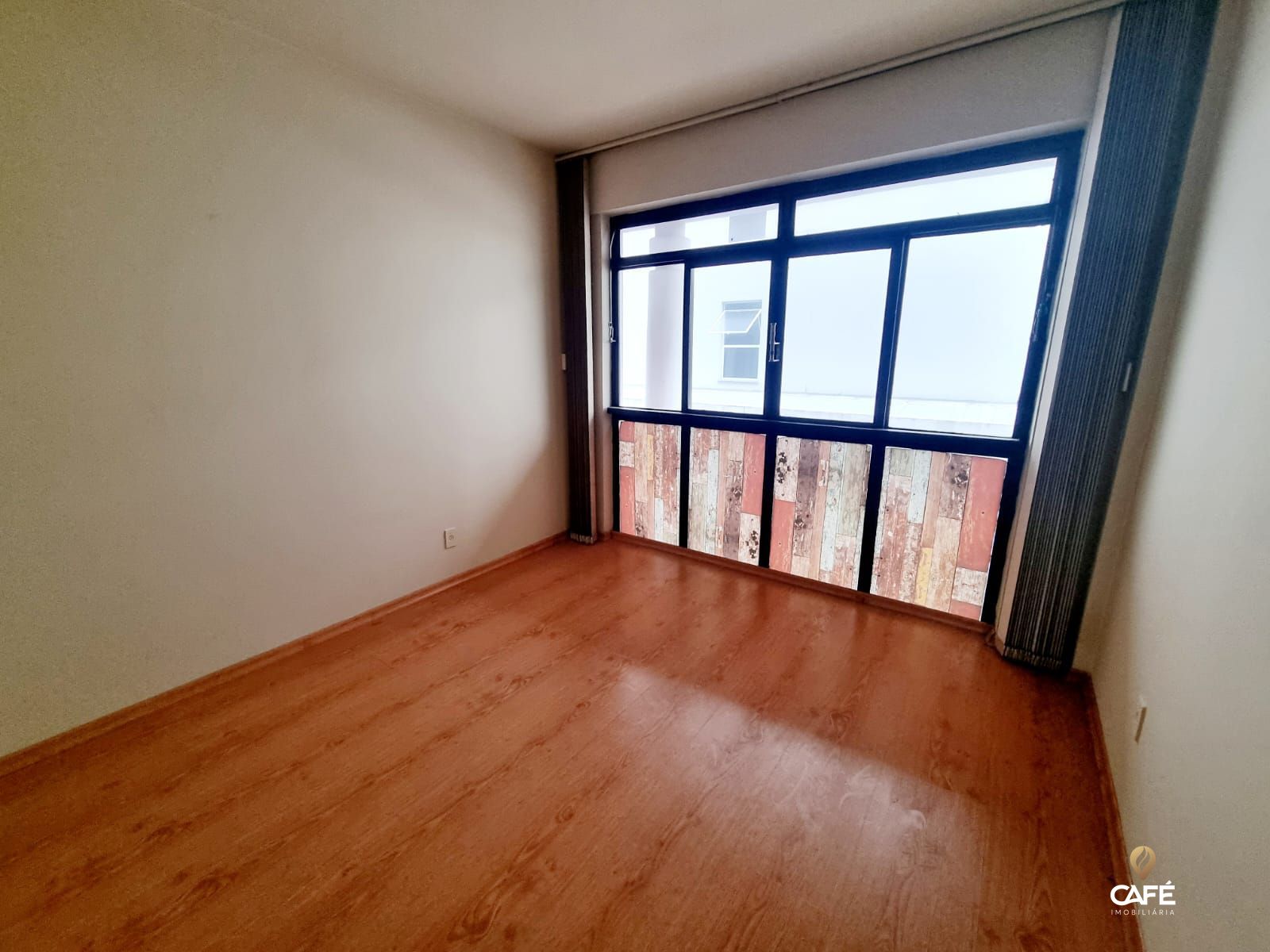 Apartamento à venda com 3 quartos, 113m² - Foto 4