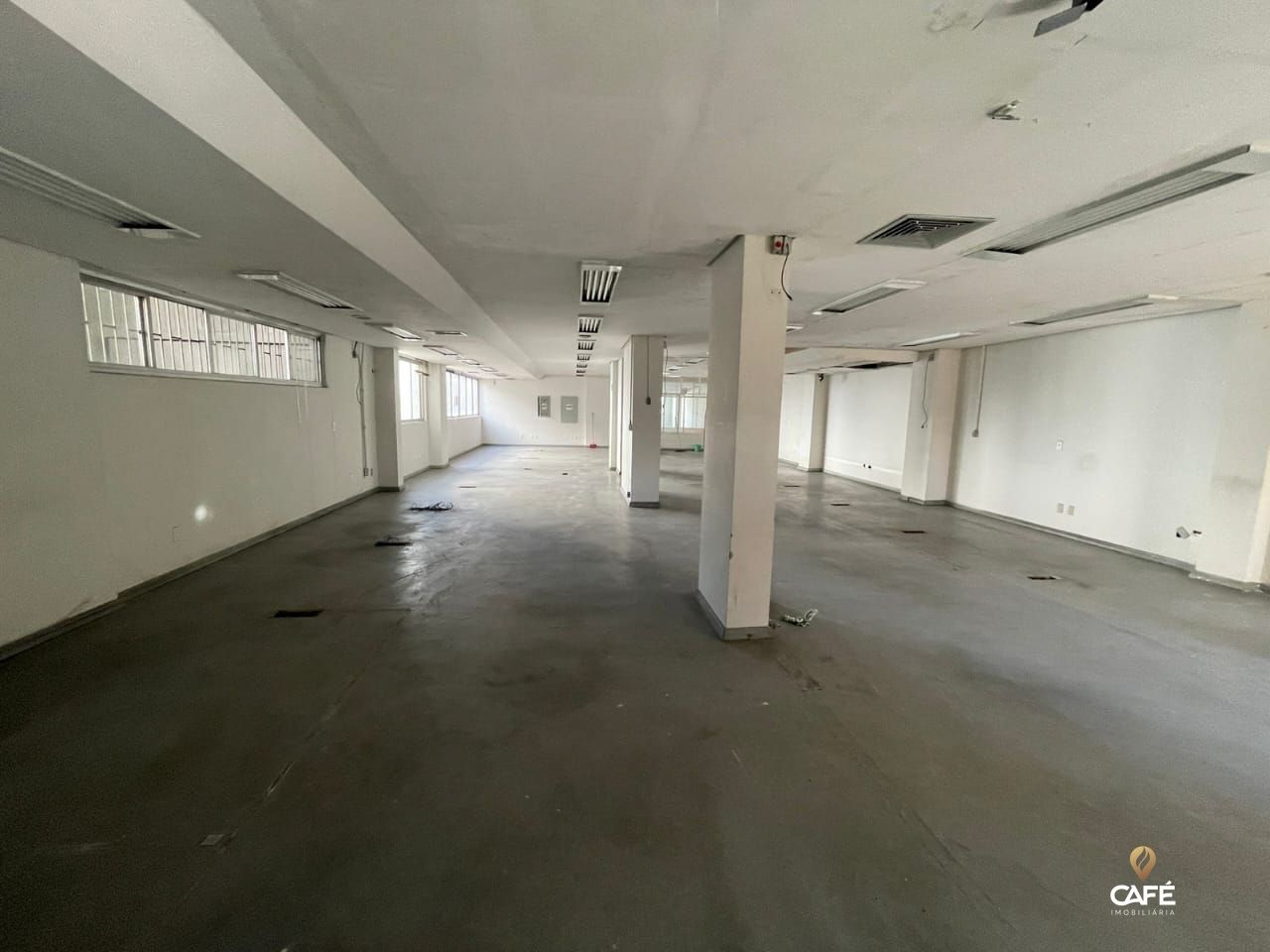 Loja-Salão à venda e aluguel com 4 quartos, 325m² - Foto 8