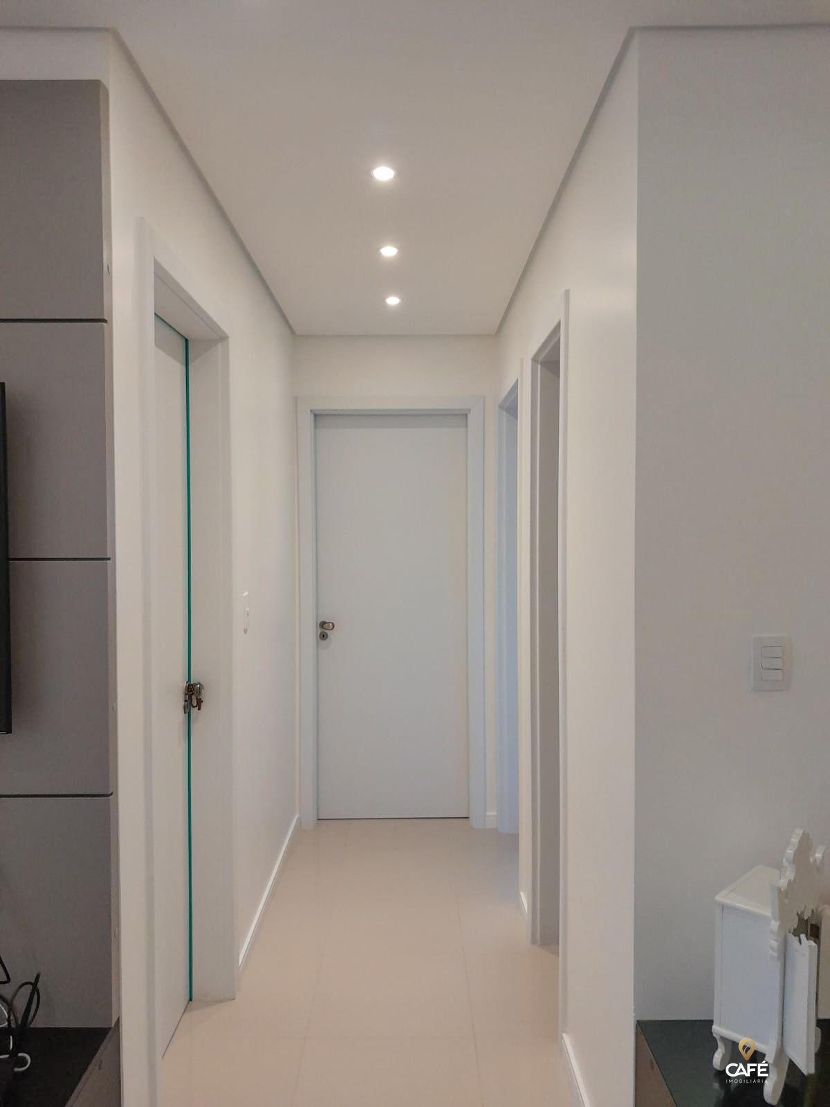 Apartamento à venda com 3 quartos, 89m² - Foto 2