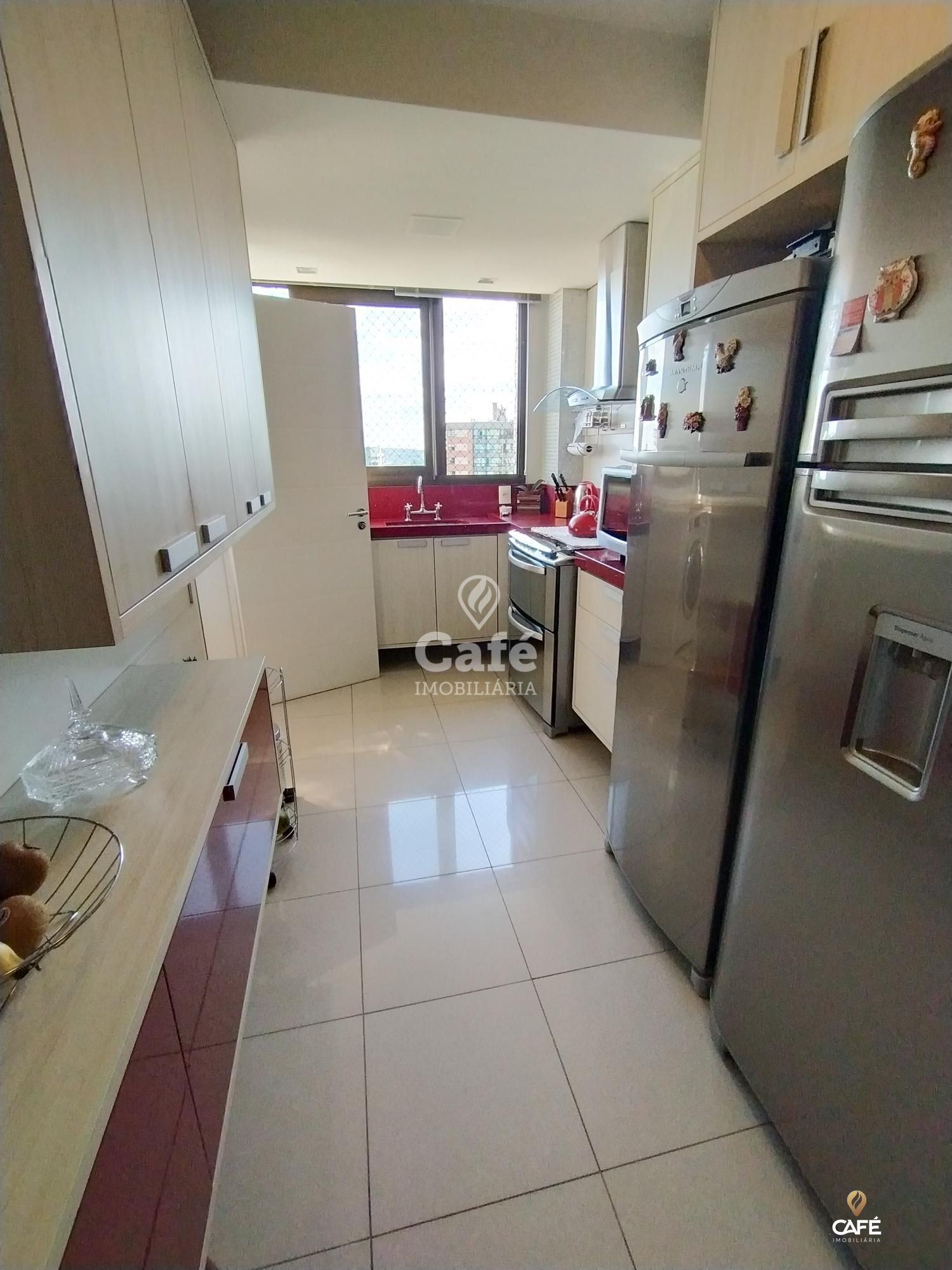 Apartamento à venda com 3 quartos, 187m² - Foto 11