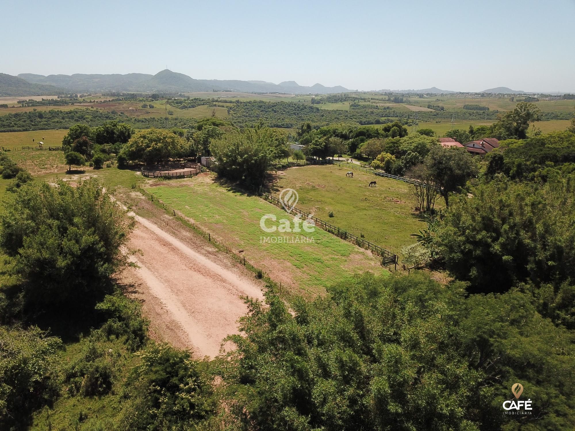 Fazenda à venda com 2 quartos, 180000m² - Foto 3