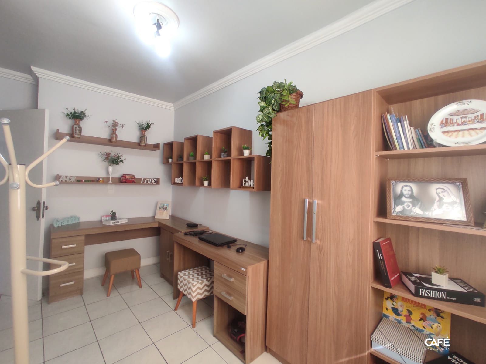 Apartamento à venda com 3 quartos, 103m² - Foto 3