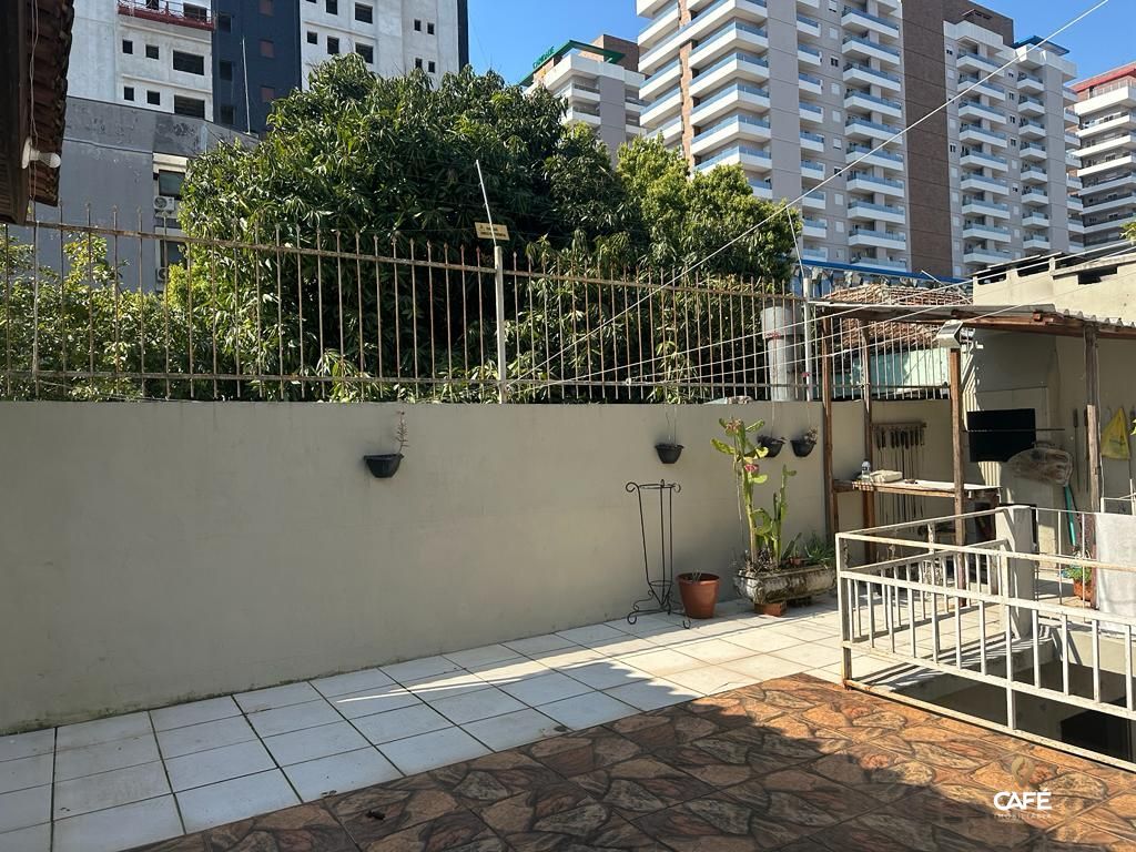 Casa à venda com 6 quartos, 370m² - Foto 14