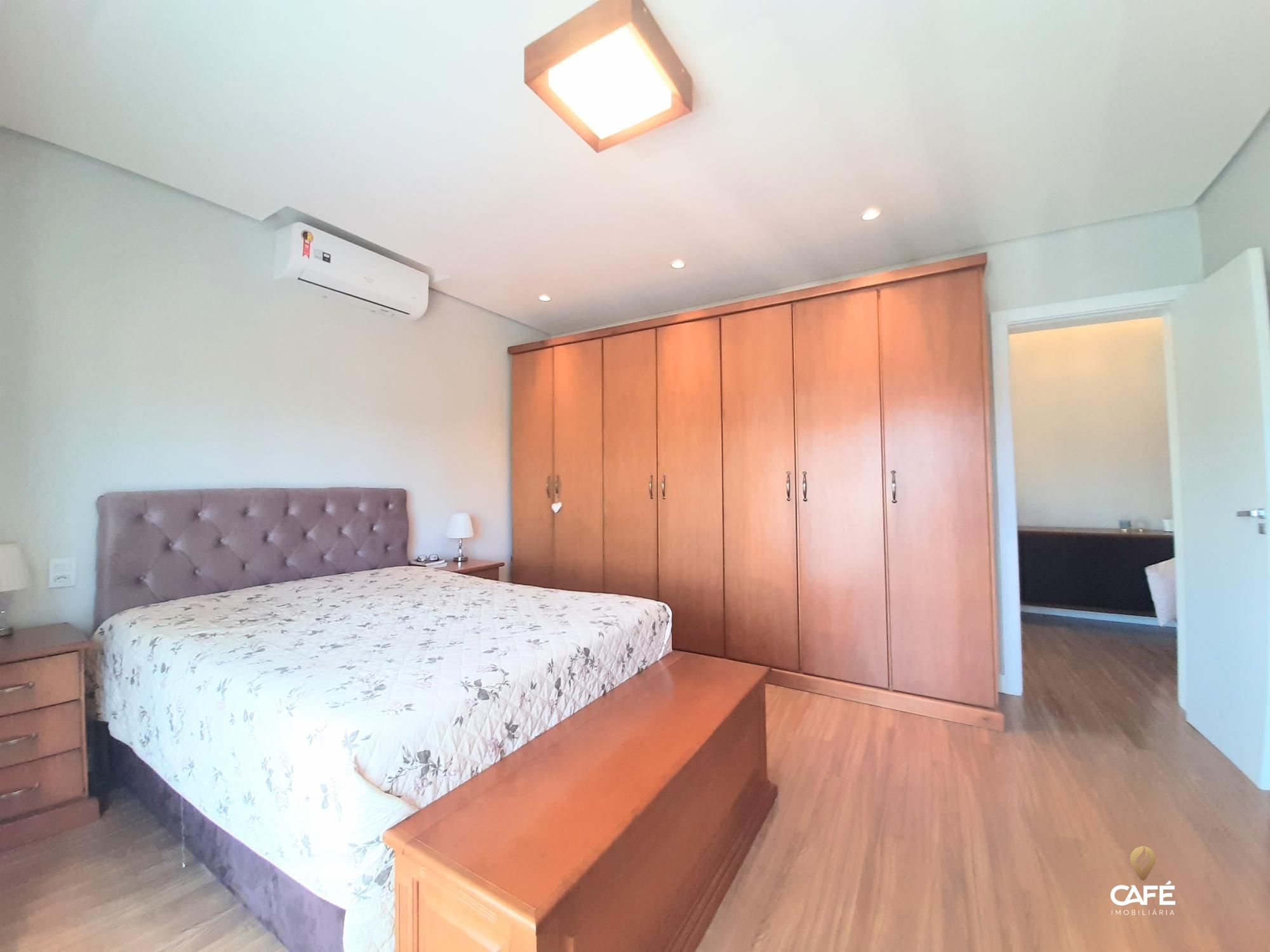 Casa à venda com 4 quartos, 250m² - Foto 15