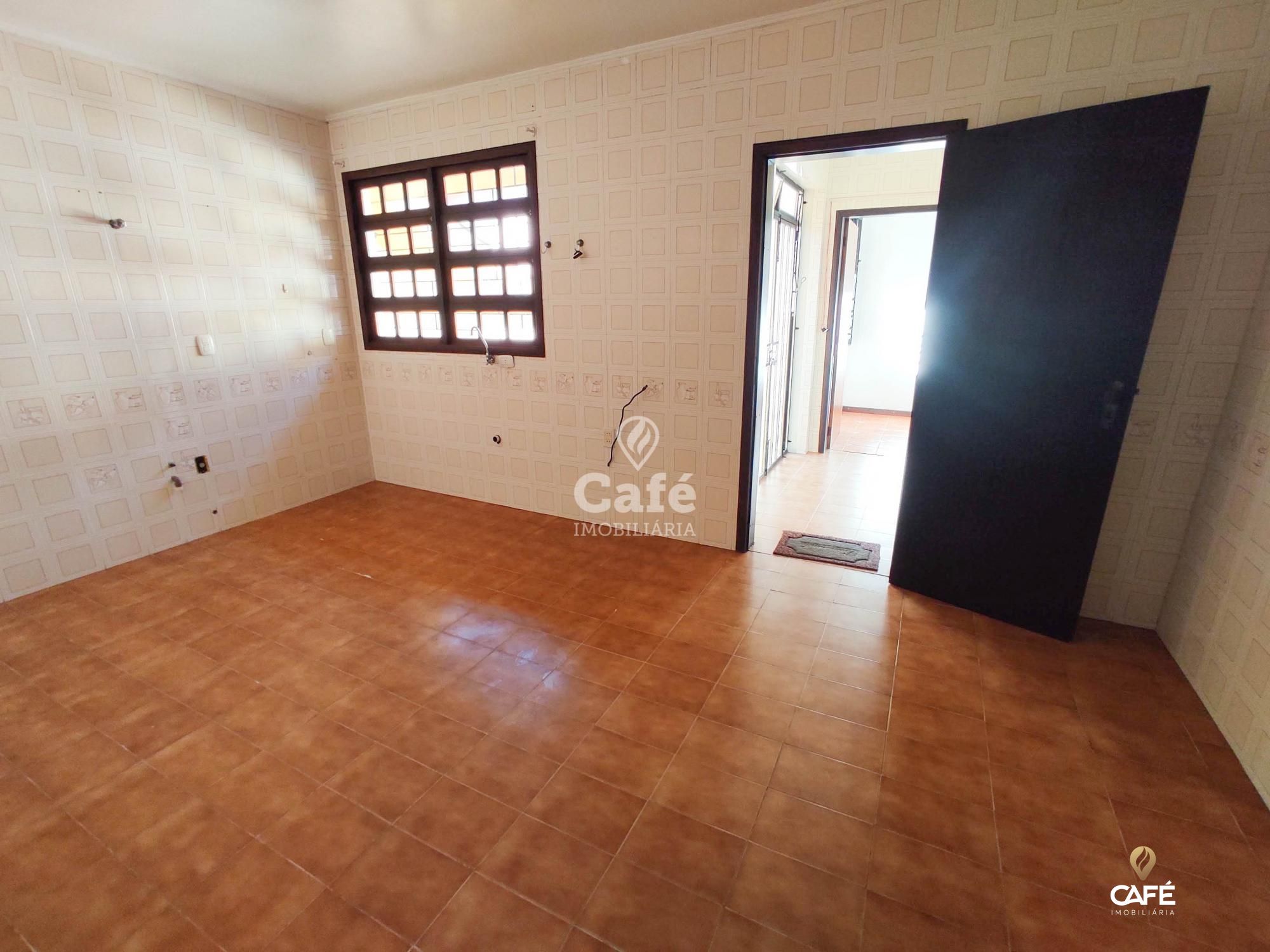 Casa à venda com 4 quartos, 211m² - Foto 4