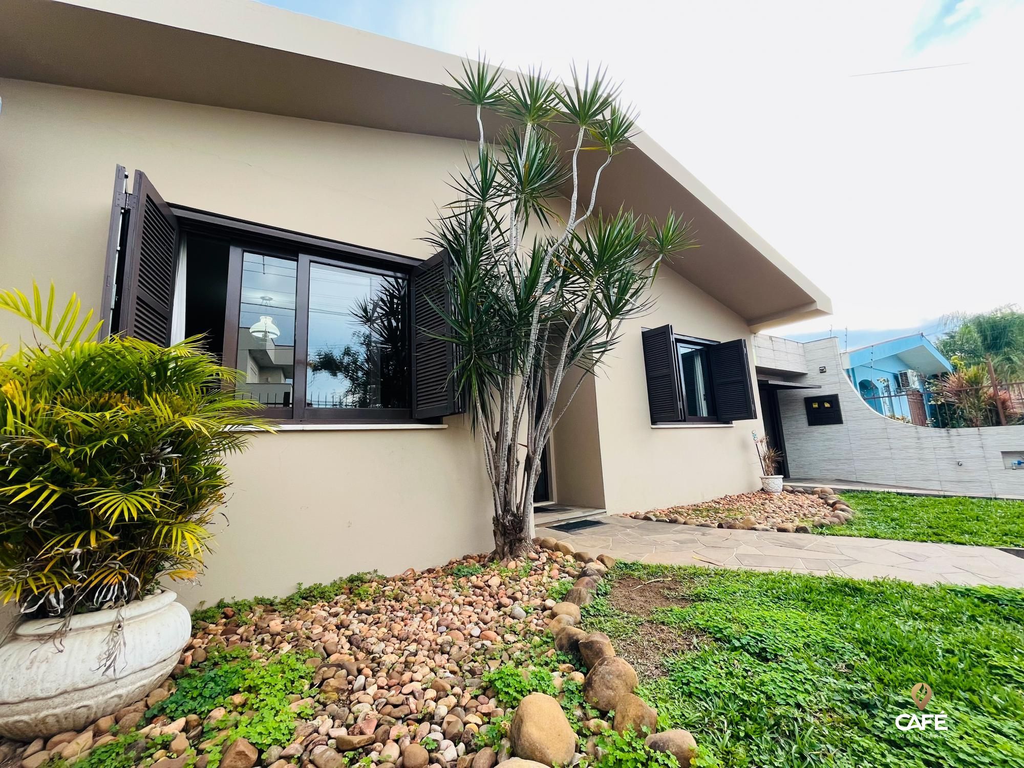 Casa, 3 quartos, 207 m² - Foto 1