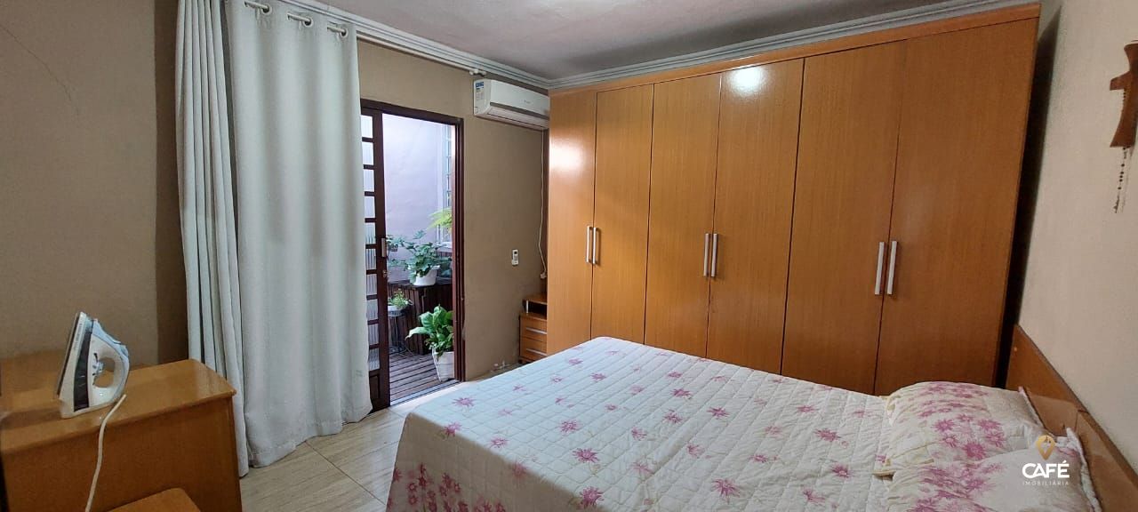 Casa à venda com 3 quartos, 269m² - Foto 10