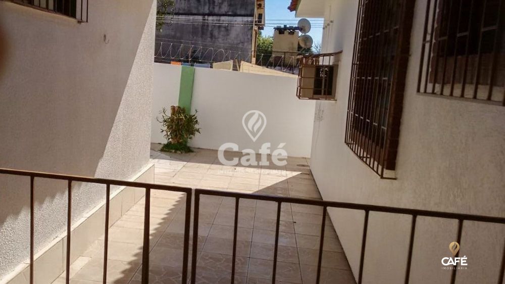 Casa à venda com 3 quartos, 210m² - Foto 10