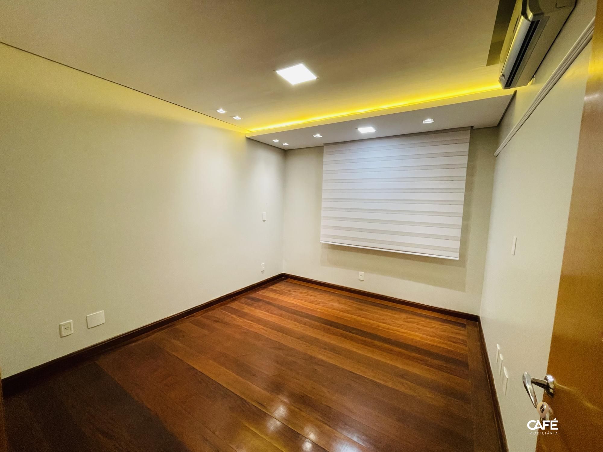 Apartamento à venda com 4 quartos, 221m² - Foto 28