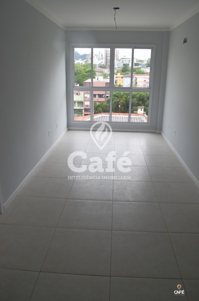 Apartamento à venda com 2 quartos, 83m² - Foto 4