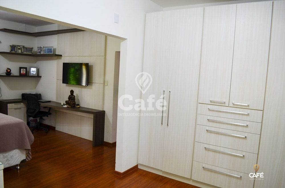 Casa à venda com 4 quartos, 270m² - Foto 32